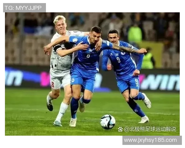 卡塔尔足球明星海报图片展示与解析引领球迷感受激情与荣耀