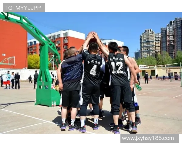 南京篮球队速度变革引发热议全新战术与训练模式的探索与实践